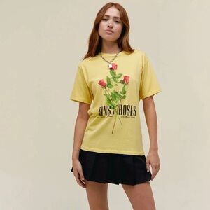 NWT! Daydreamer Guns N Roses Use Your Illusion Roses Weekend Tee Sz Small